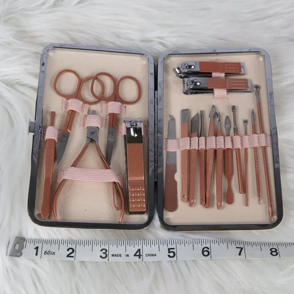 18 Piece - Rose Gold Manicure and Pedicure Nail Care Kit - Picture 6 of 8
